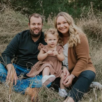 Melanie Stuckert, her husband and her daughter